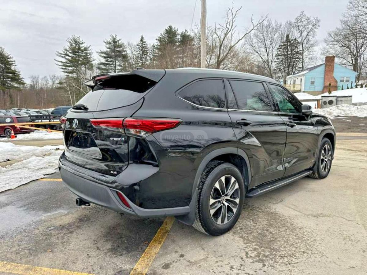 Toyota Highlander - фото 3