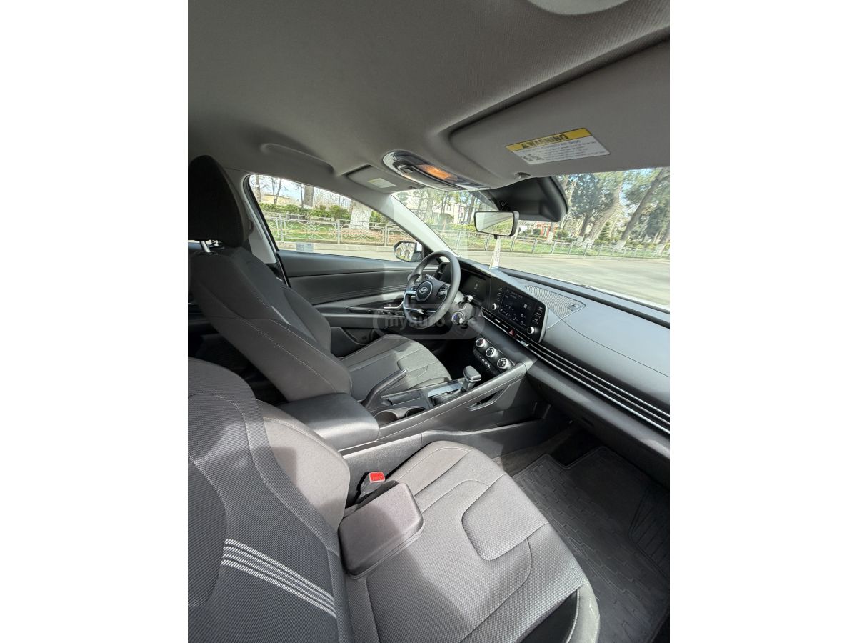 Hyundai Elantra - фото 7