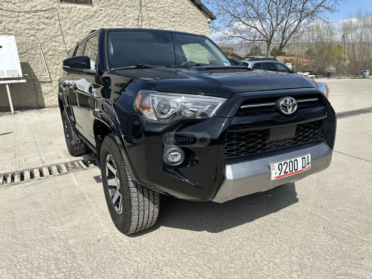 Toyota 4 Runner - фото 1