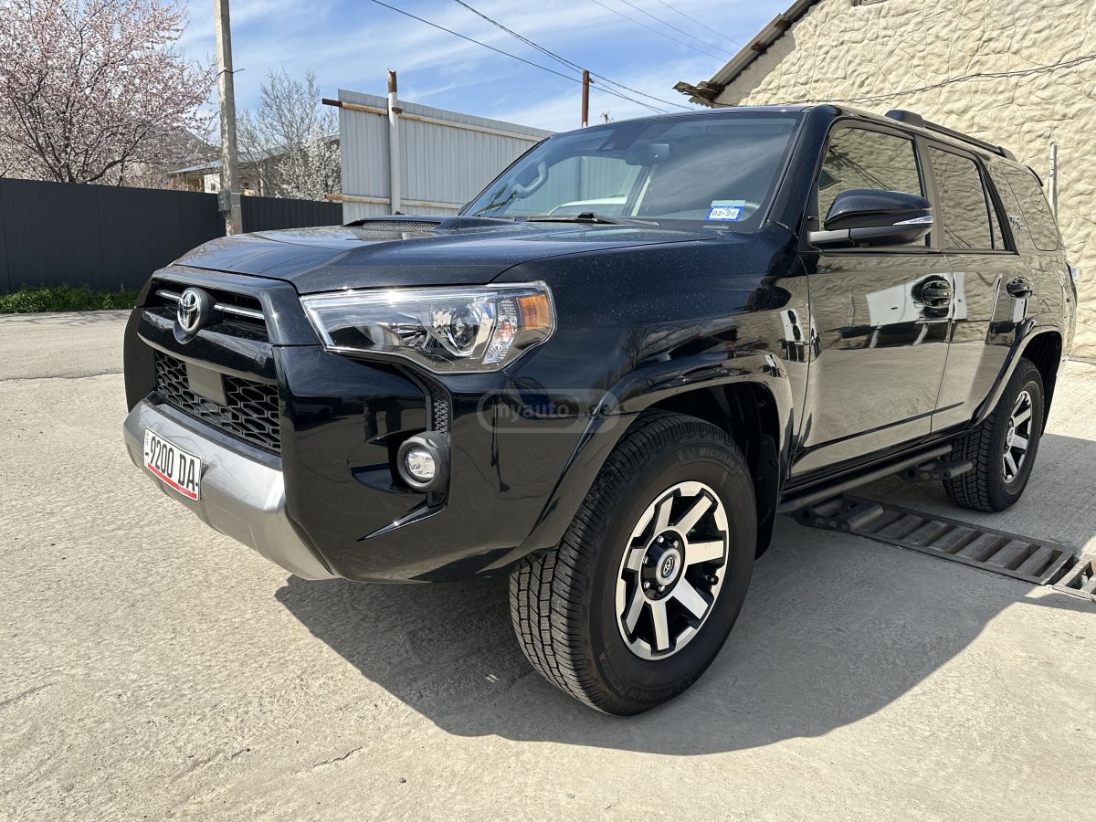 Toyota 4 Runner - фото 2