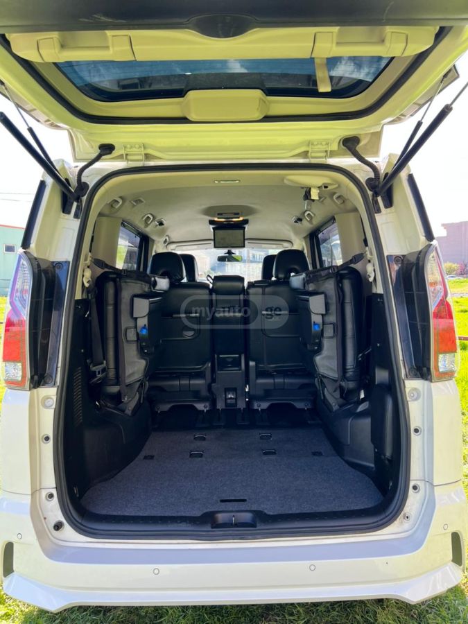 Nissan Serena - фото 13