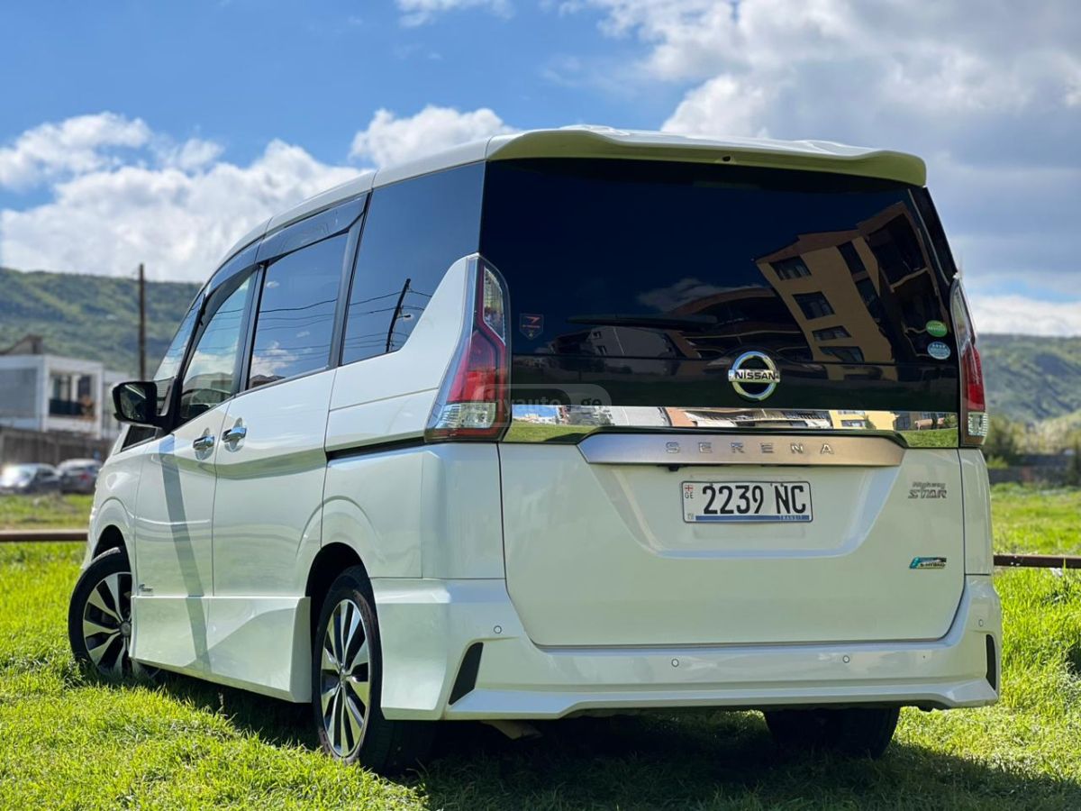 Nissan Serena - фото 5