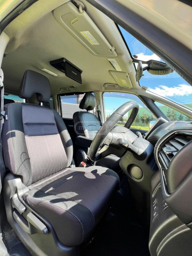 Nissan Serena - фото 6