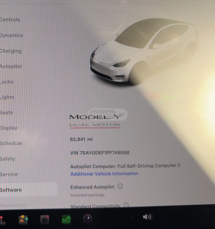 Tesla Model Y - фото 10