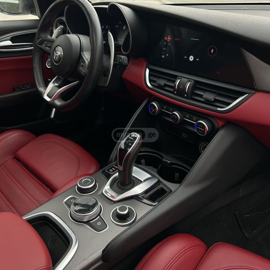 Alfa Romeo Giulia - фото 6