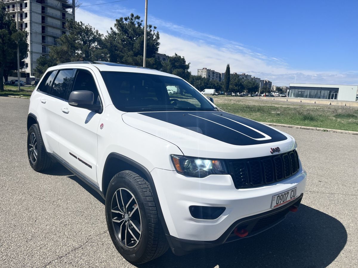 Jeep Grand Cherokee - фото 1
