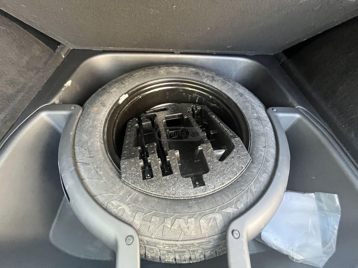 نمای دیگر Jeep 2017