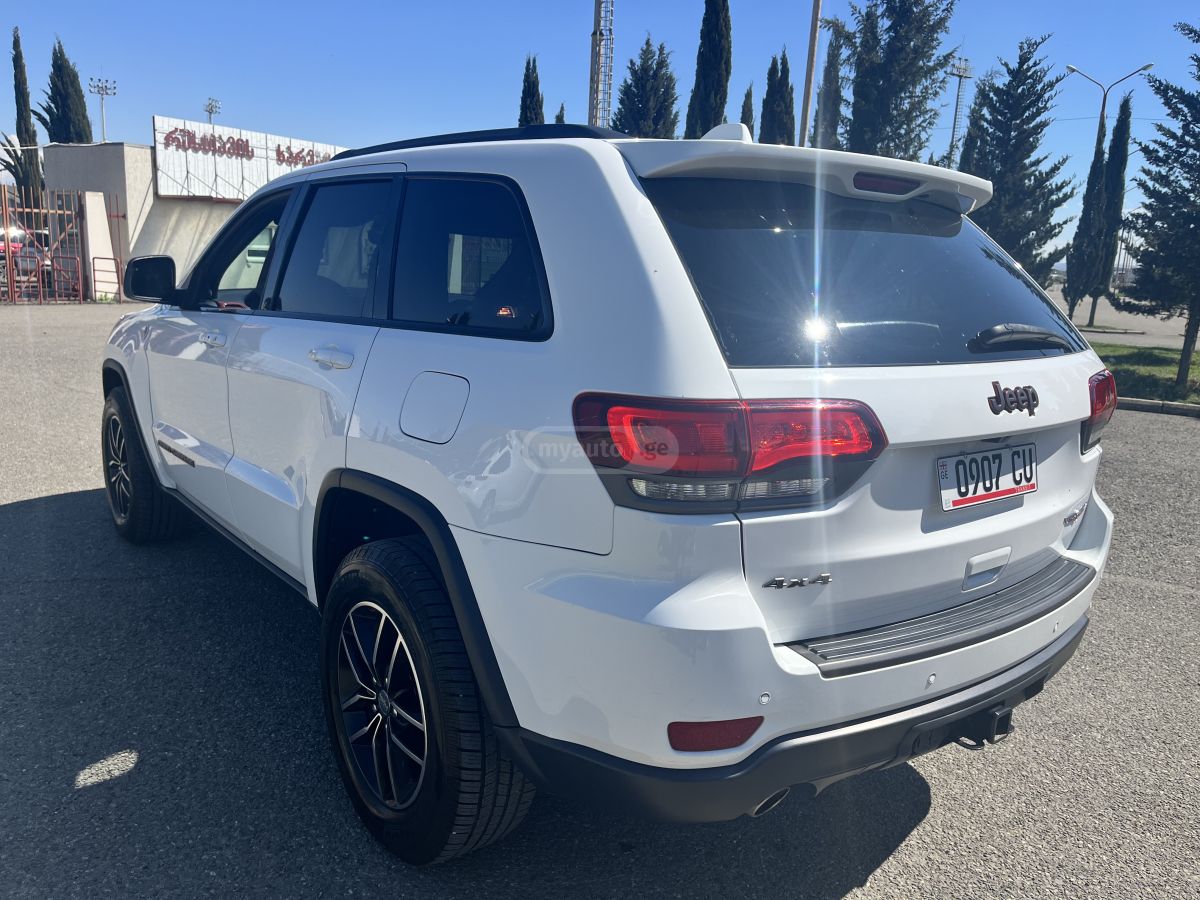 Jeep Grand Cherokee - фото 6