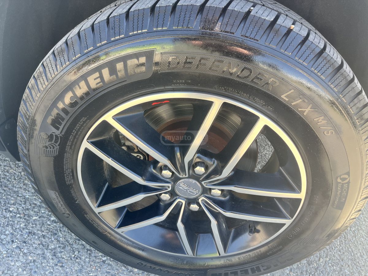 Jeep Grand Cherokee - фото 9