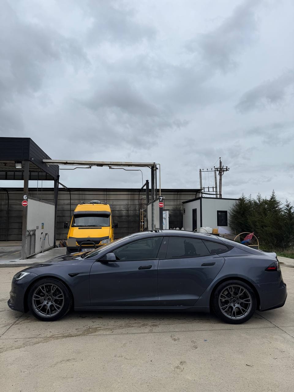 Tesla Model S - фото 3