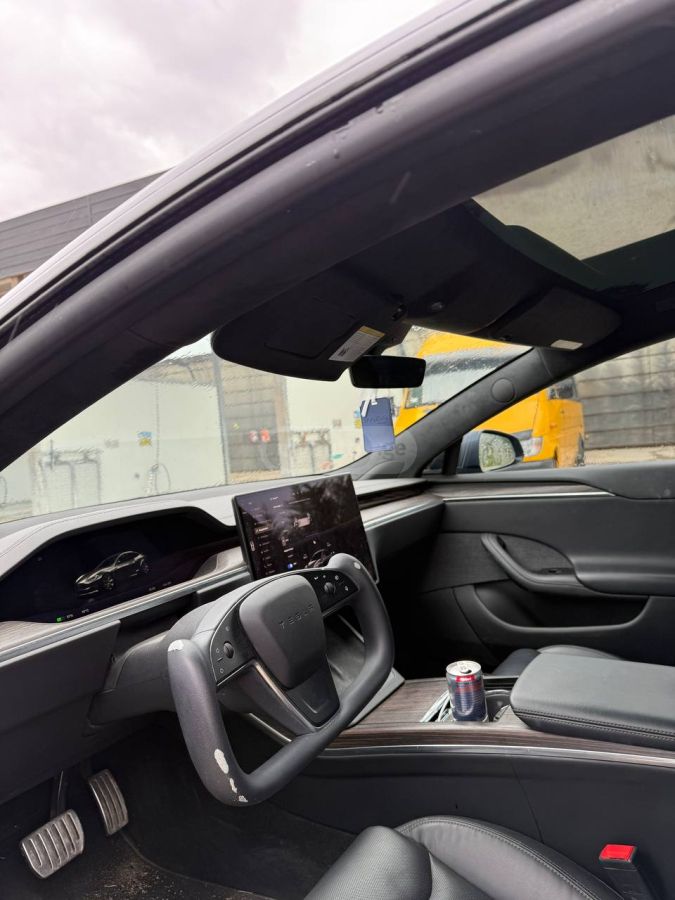 Tesla Model S - фото 7