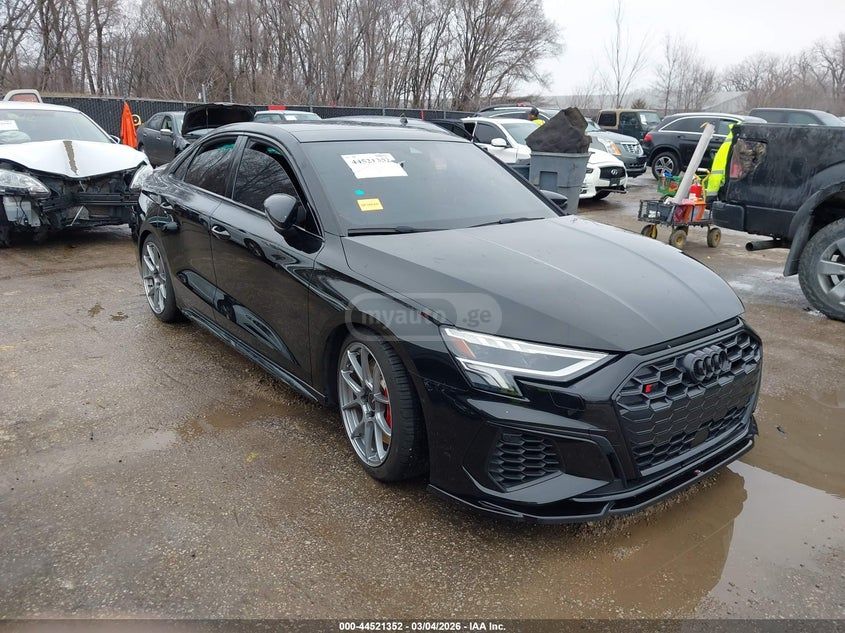 Audi S3 - фото 1