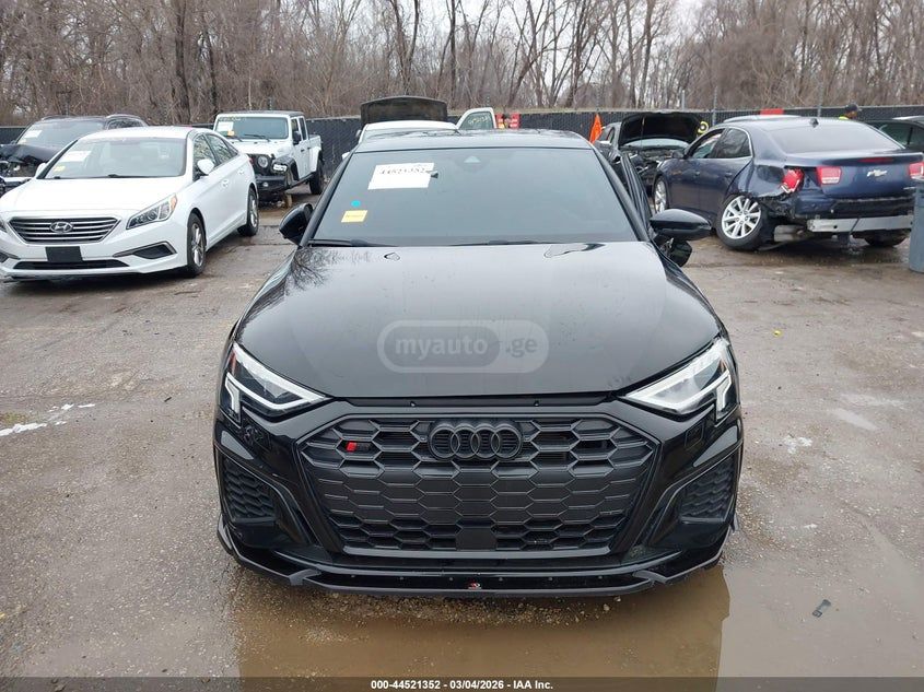 Audi S3 - фото 12