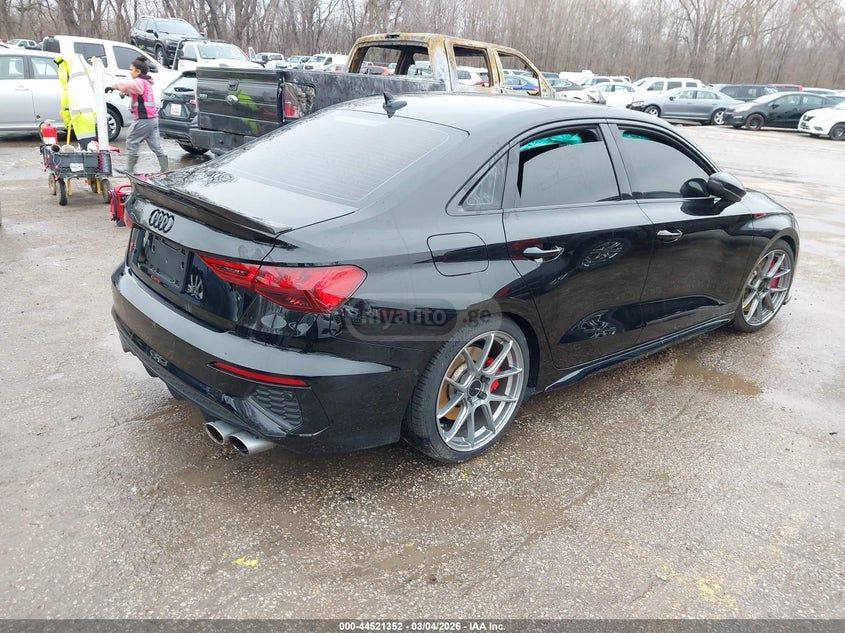 Audi S3 - фото 4