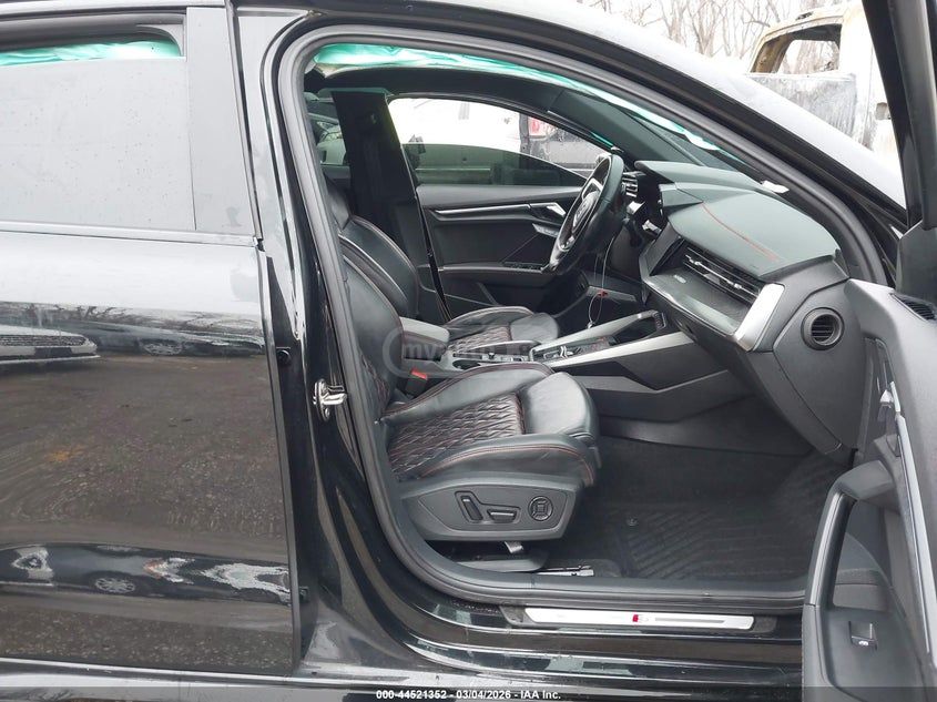 Audi S3 - фото 5