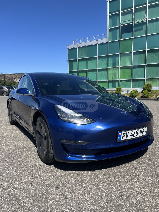 Tesla Model 3 - фото 10