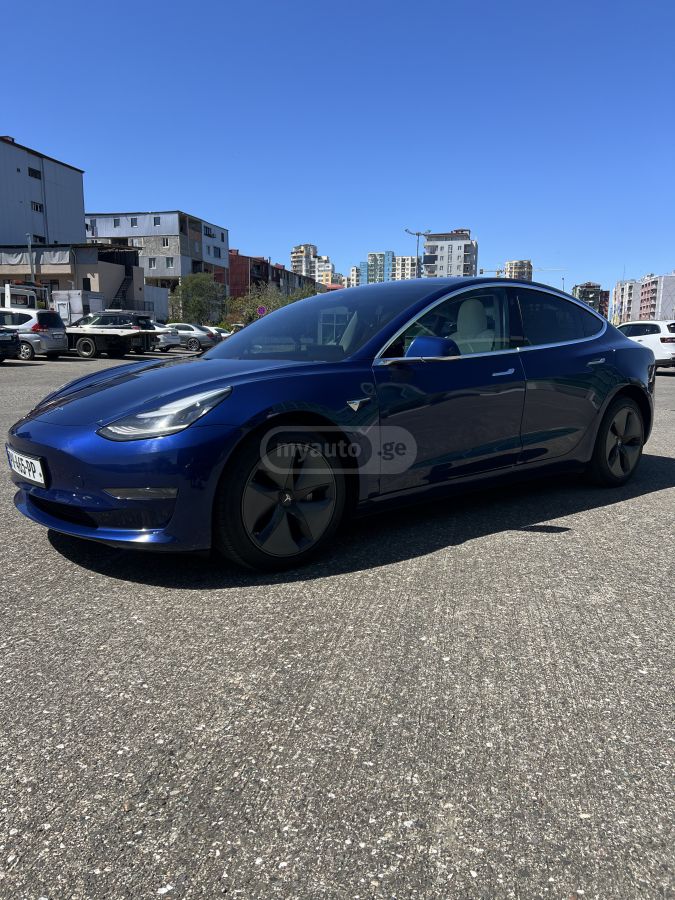 Tesla Model 3 - фото 2