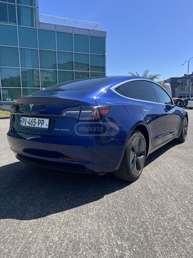 Tesla Model 3 - фото 6
