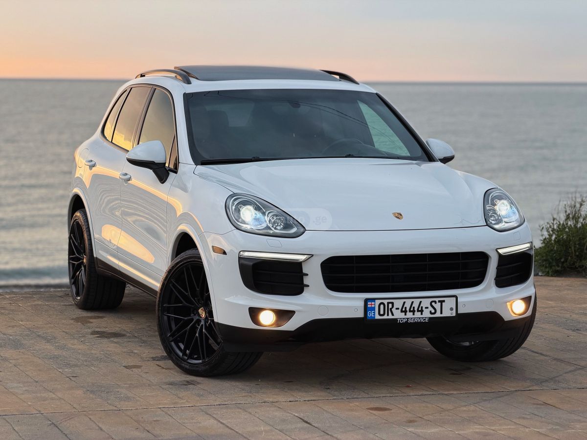 Porsche Cayenne - фото 1