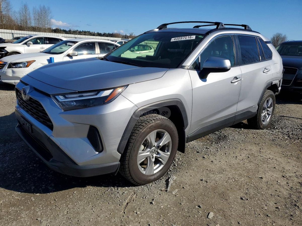 Toyota RAV 4 - фото 1
