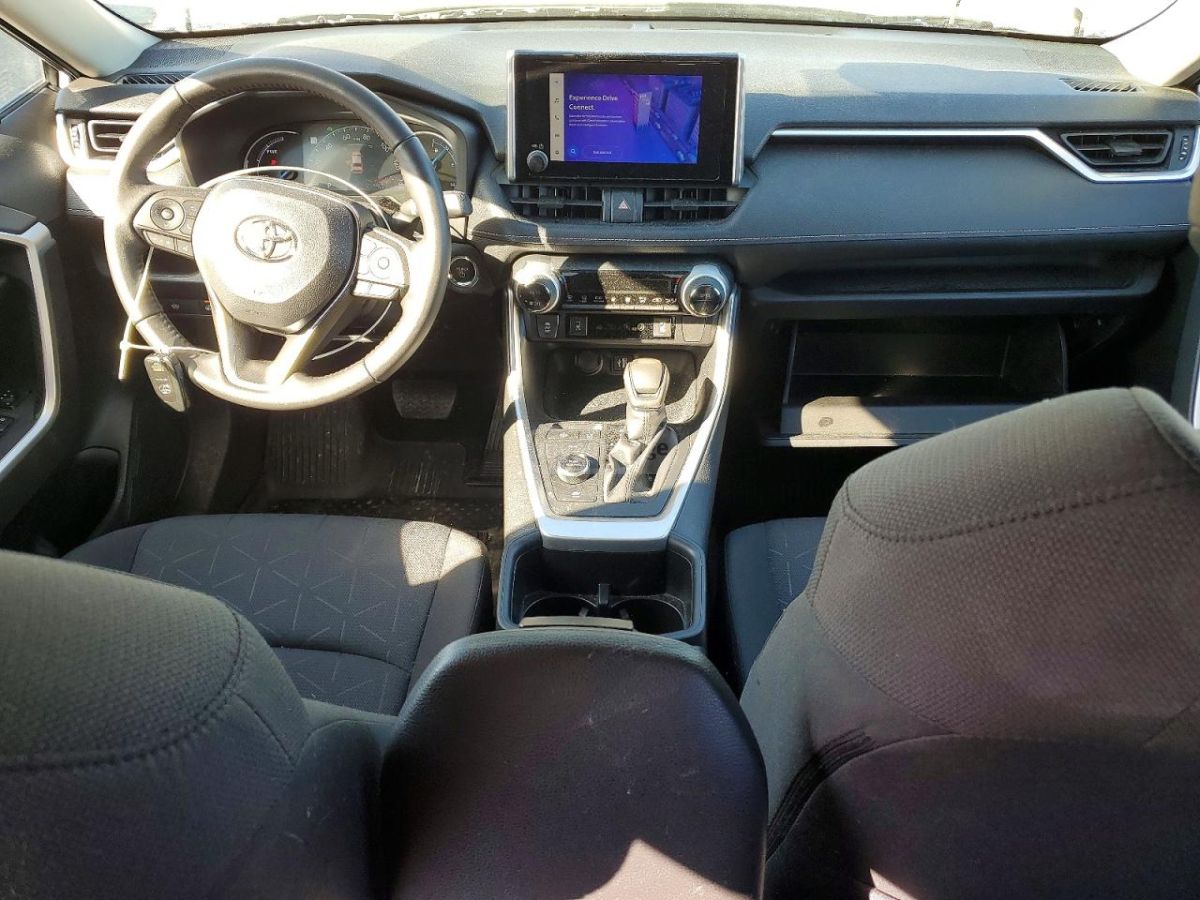 Toyota RAV 4 - фото 8