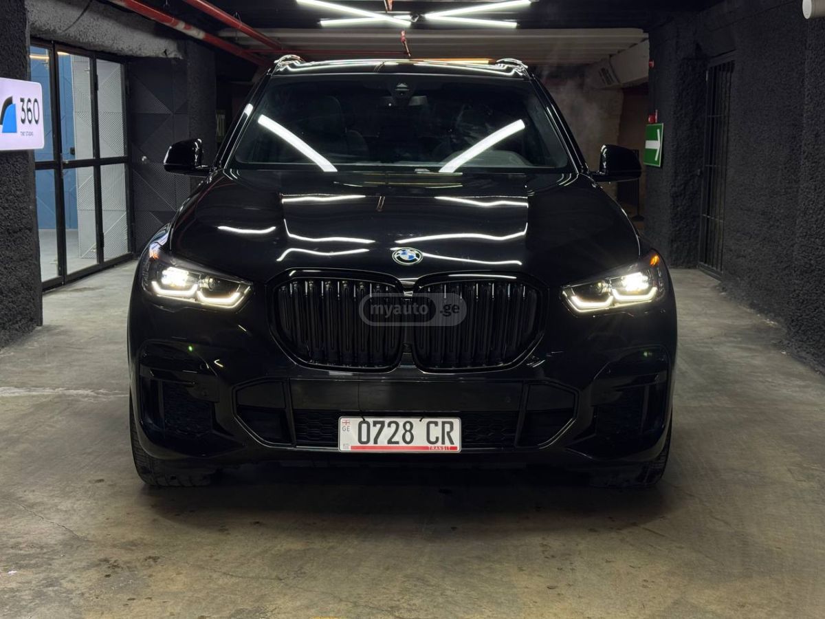 BMW xDrive40i 4dr All-Wheel Drive — миниатюра 2