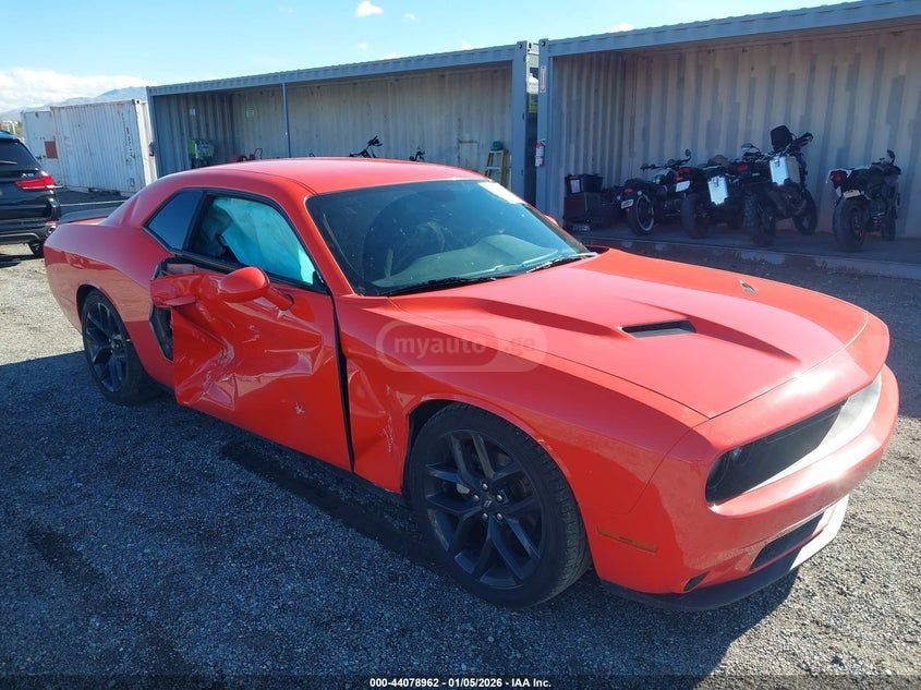 Dodge Challenger - фото 1