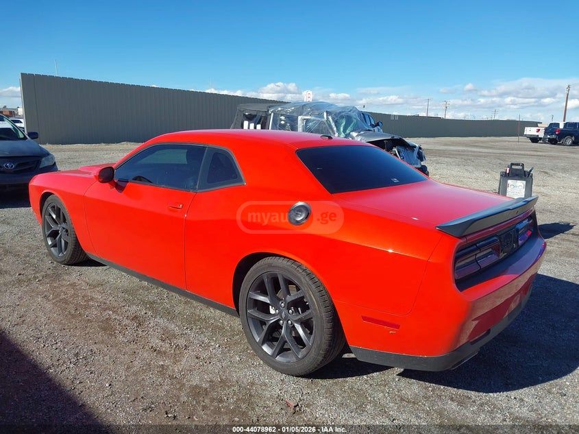 Dodge Challenger - фото 3