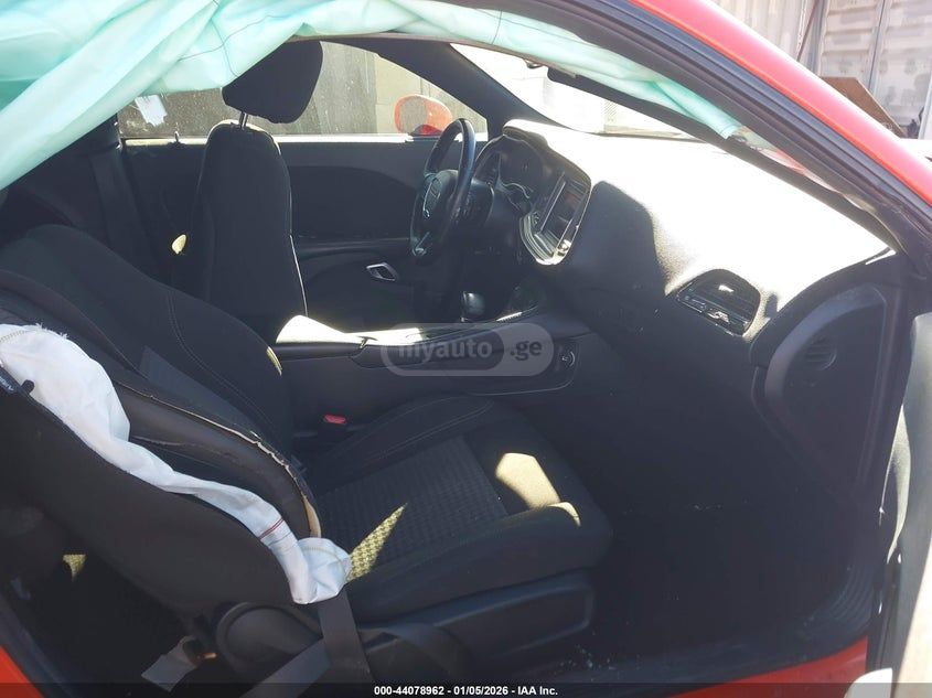 Dodge Challenger - фото 5