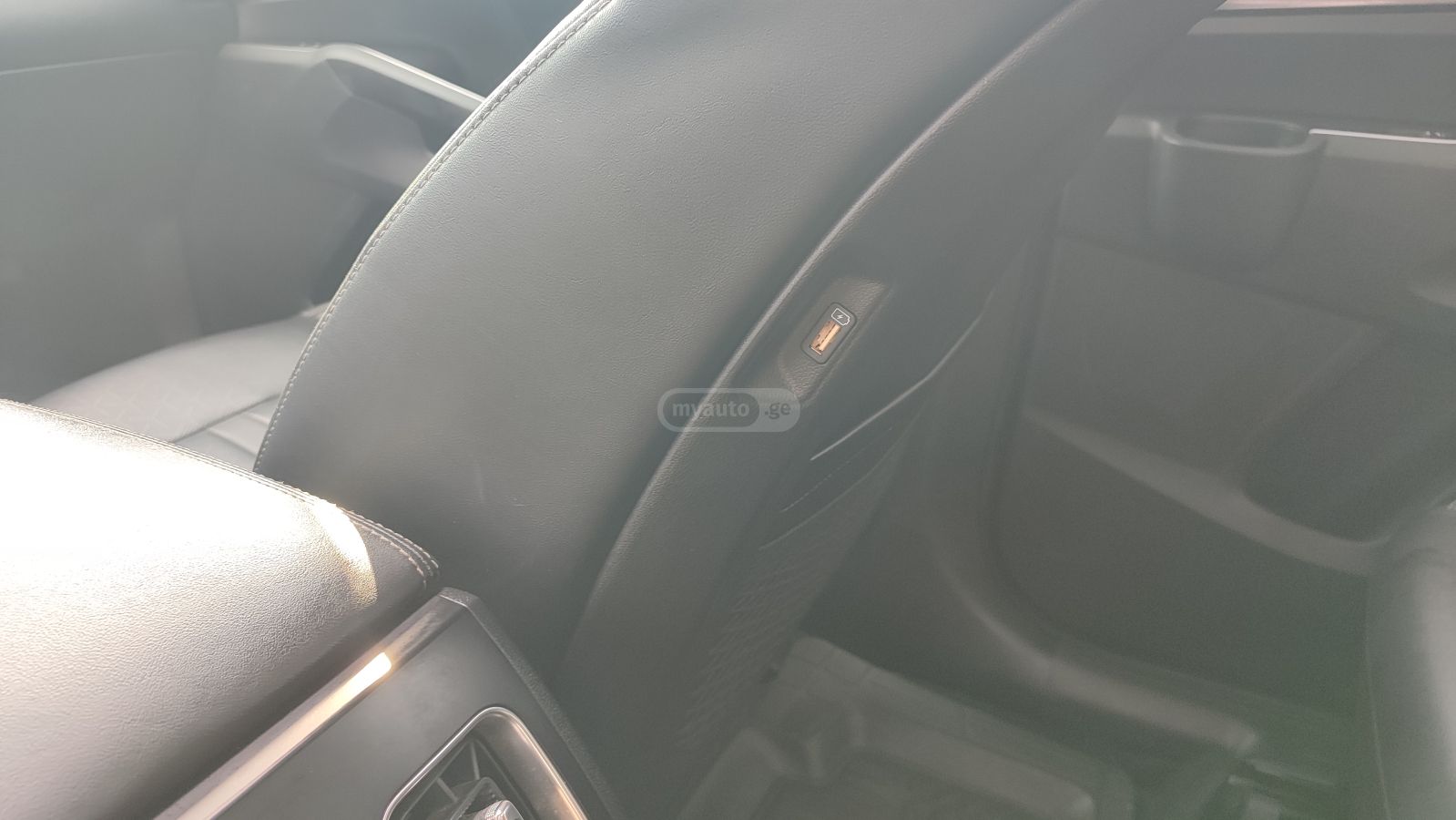 Kia Sorento - фото 6