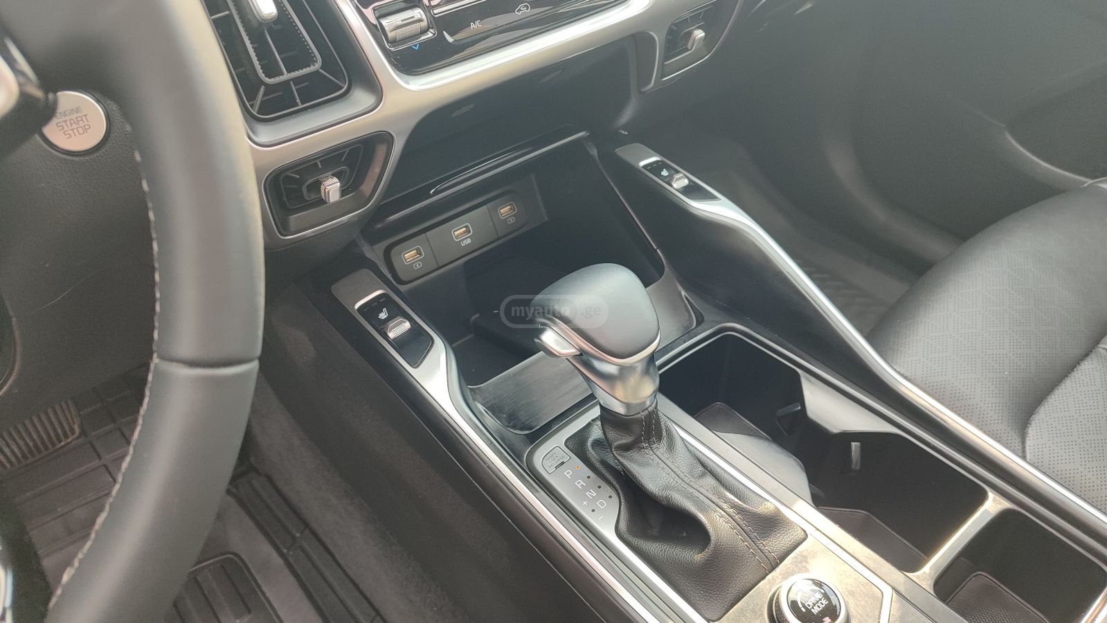 Kia Sorento - фото 7