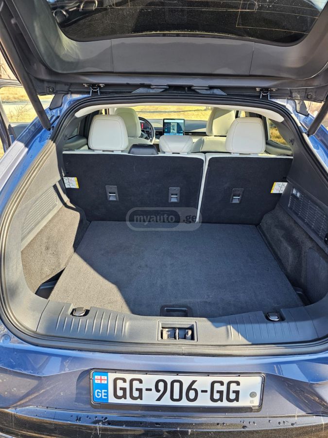 Ford Premium 4dr All-Wheel Drive Au — миниатюра 10