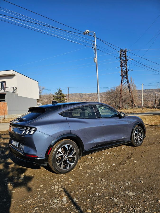 Ford Premium 4dr All-Wheel Drive Au — миниатюра 12