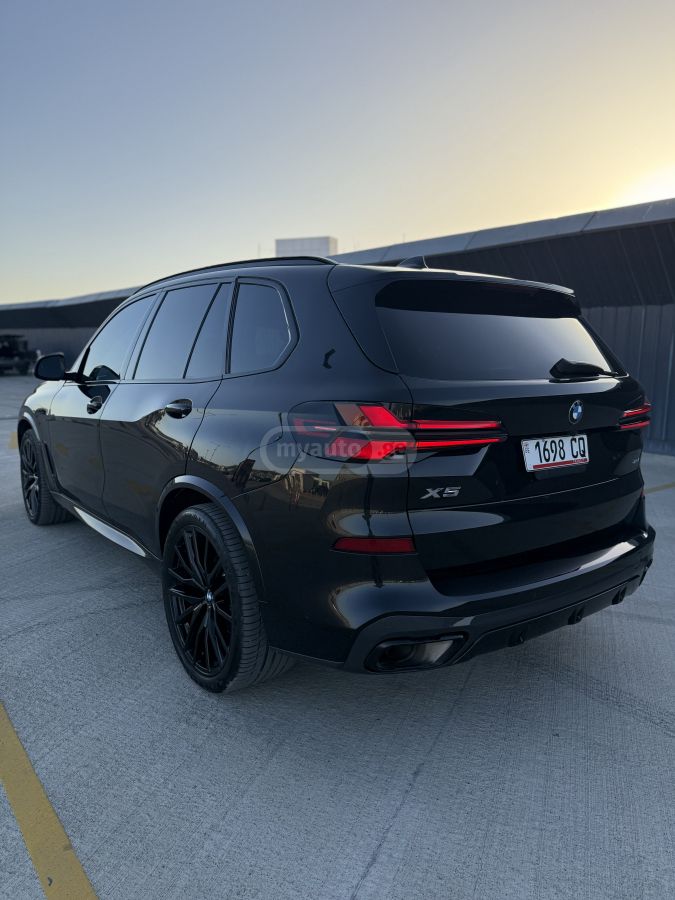 BMW sDrive40i 4dr 4x2 Sports Activ — миниатюра 7