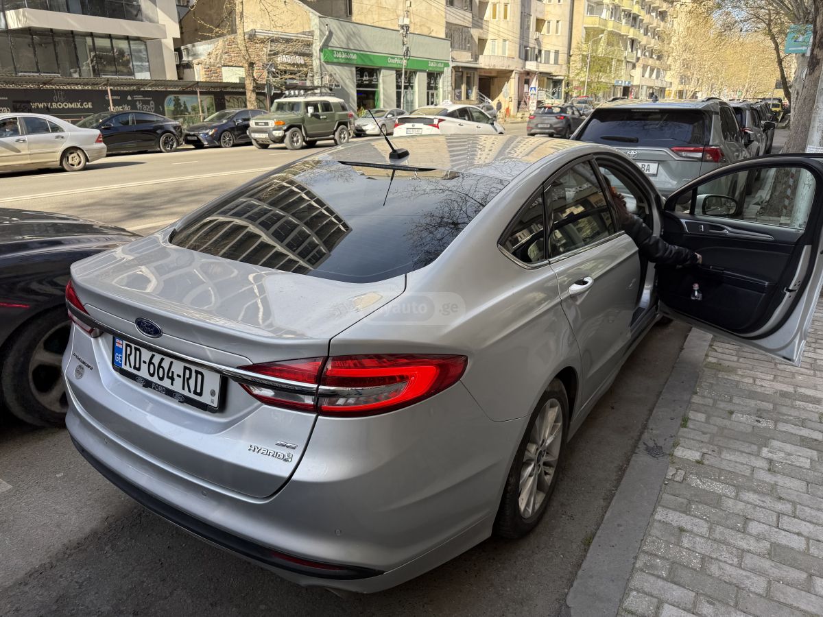 Ford Fusion - фото 2