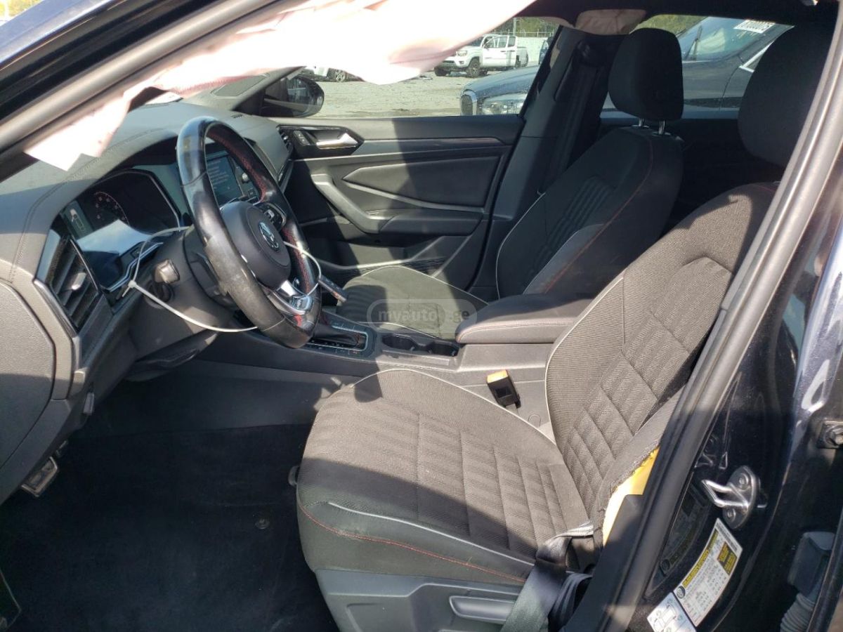 Volkswagen Jetta - фото 7