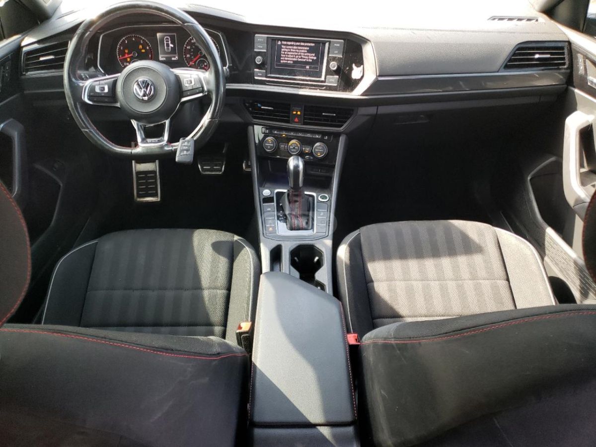 Volkswagen Jetta - фото 8