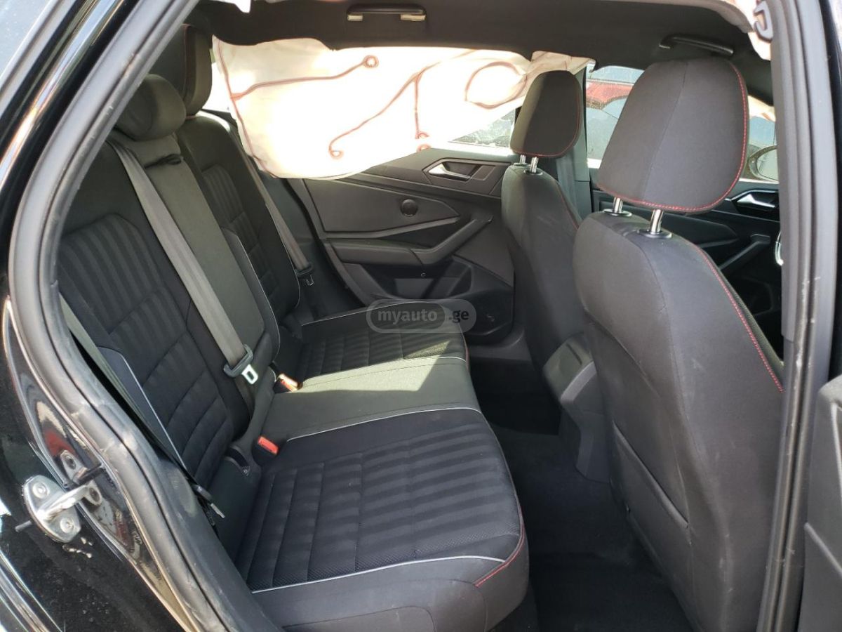 Volkswagen Jetta - фото 9