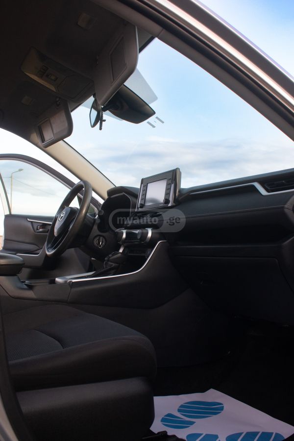 Toyota Rav 4 - фото 2
