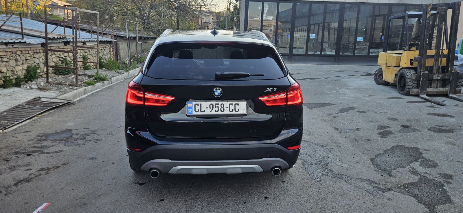 BMW X1 - фото 2