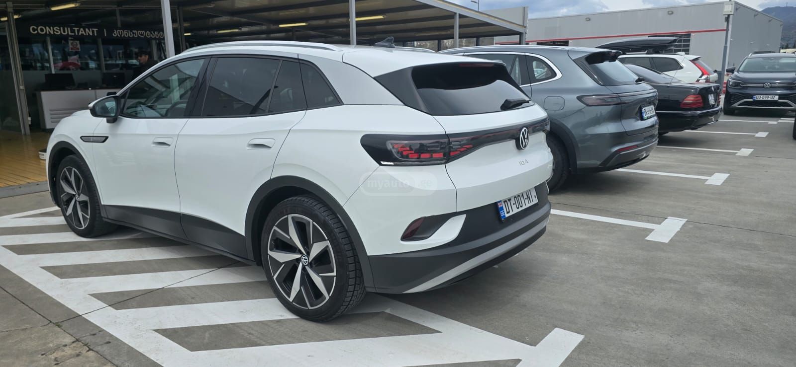 Volkswagen ID 4 - фото 6