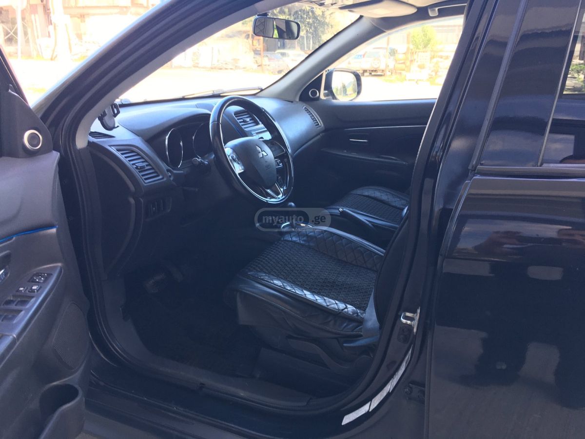Mitsubishi Outlander Sport - фото 12