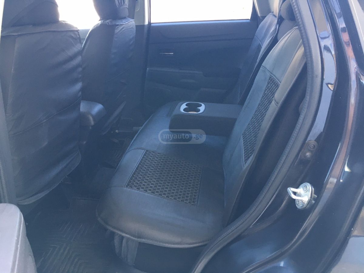 Mitsubishi Outlander Sport - фото 13