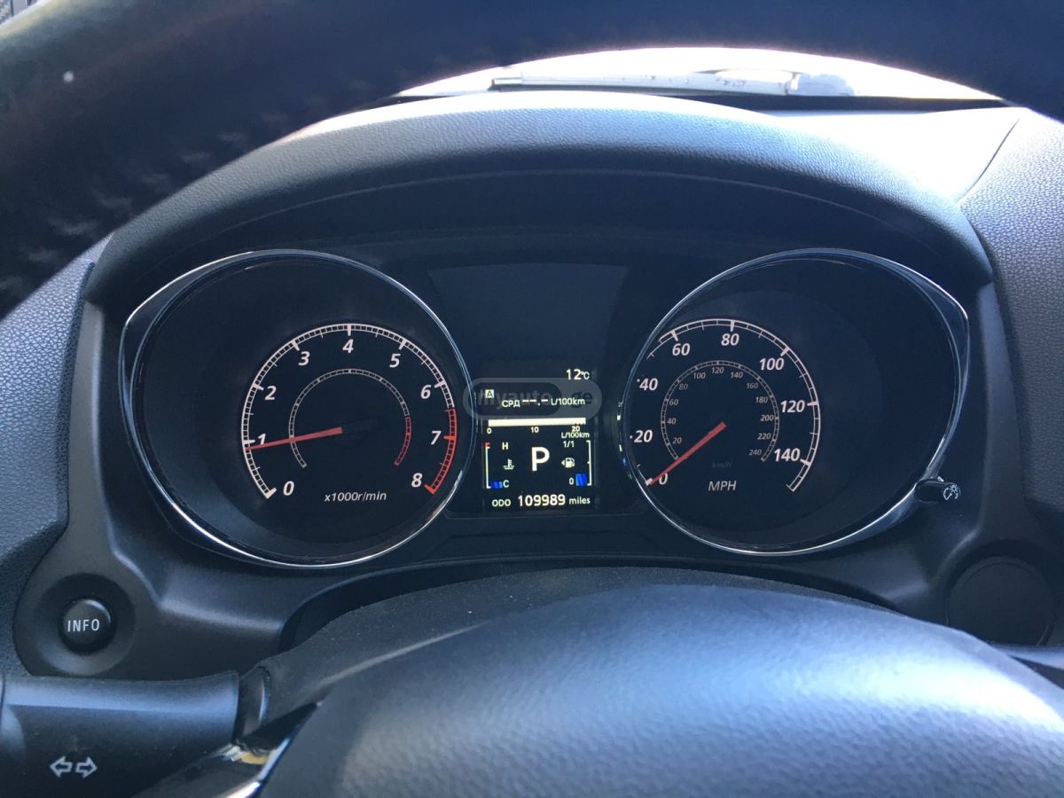 Mitsubishi Outlander Sport - фото 7
