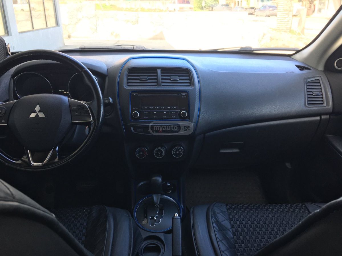Mitsubishi Outlander Sport - фото 9