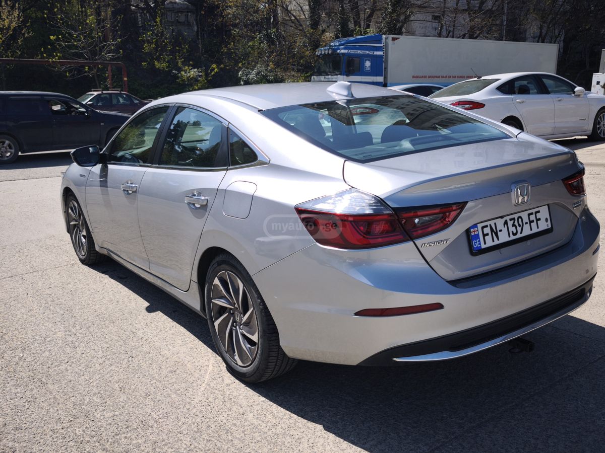Honda Insight - фото 2