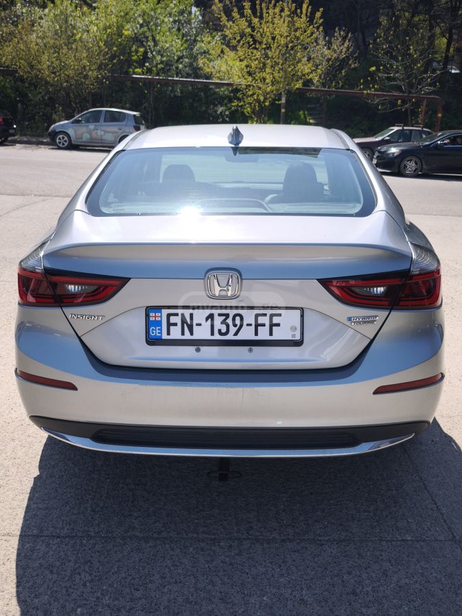 Honda Insight - фото 3