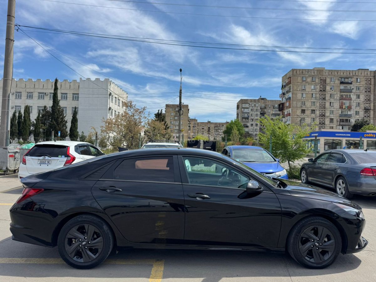 Hyundai Elantra - фото 5