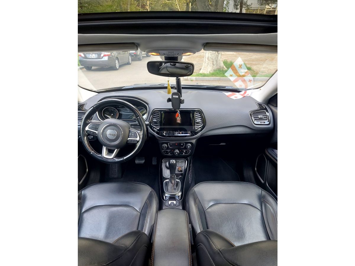 Jeep Compass - фото 10