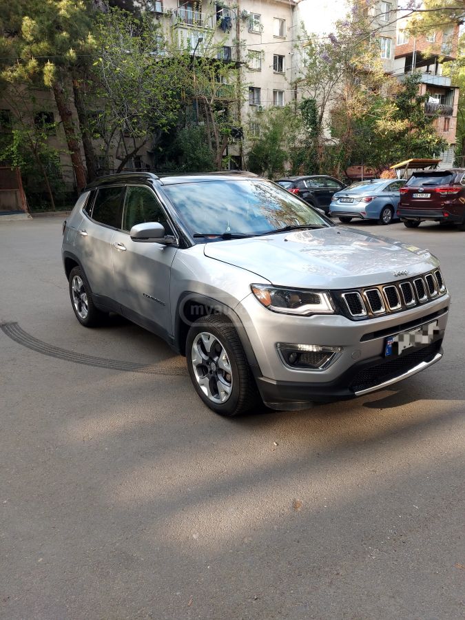 Jeep Compass - фото 2